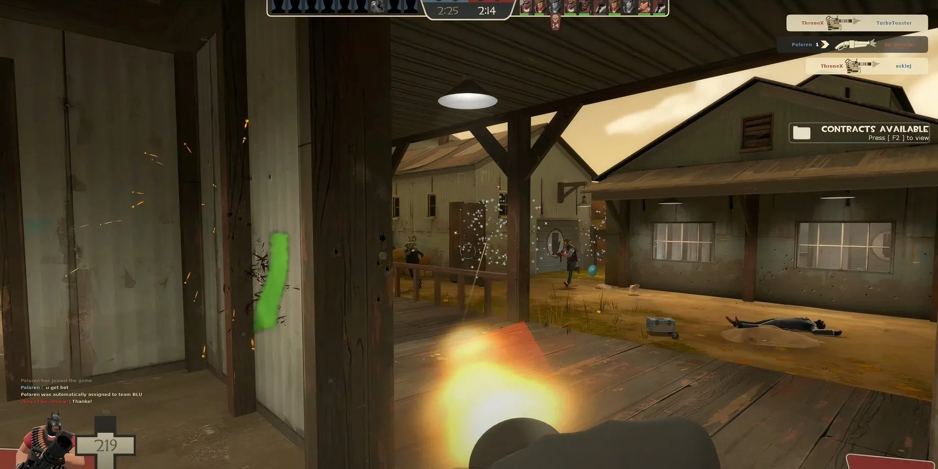 Một trận đấu hỗn loạn và hài hước đặc trưng của game hero shooter Team Fortress 2