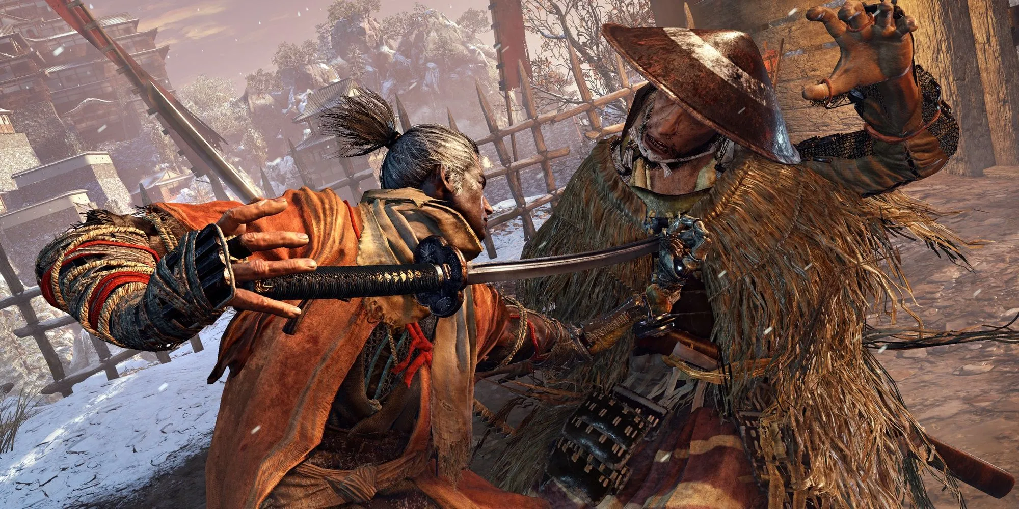 Wolf thực hiện đòn kết liễu bí mật bằng katana lên kẻ thù, thể hiện cơ chế ẩn nấp hiệu quả trong Sekiro.